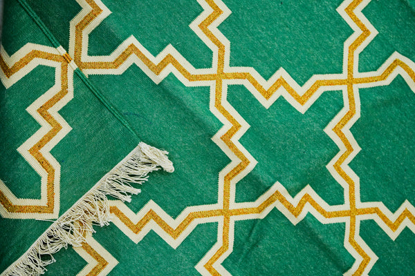  jali pattern rug