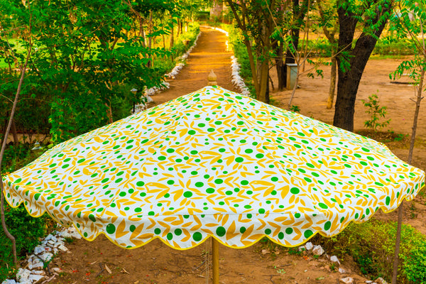Meadow yellow parasol